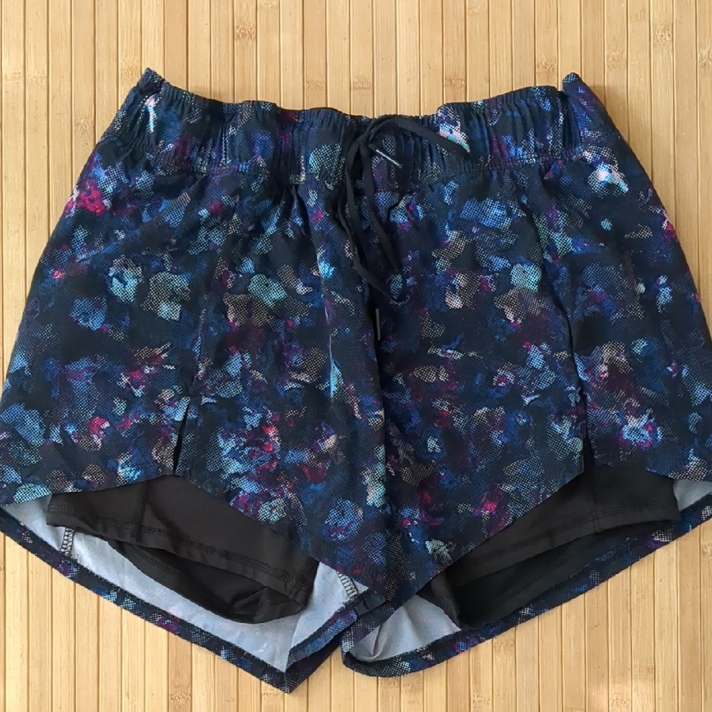 Avita Women's Black Multicolor Athletic Shorts, Size Medium, 8-10